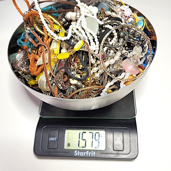 Mystery costume jewellery bundle - Picture 2 of 6